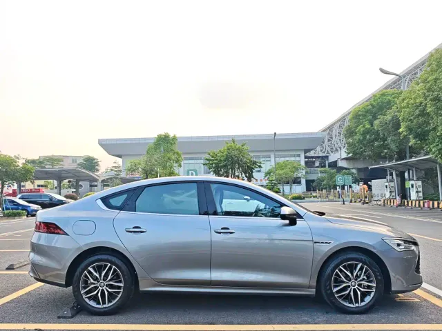 BYD Qin PLUS — Фото автомобиля 5