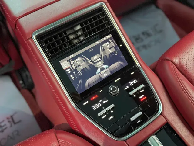 Porsche Panamera — Фото автомобиля 17