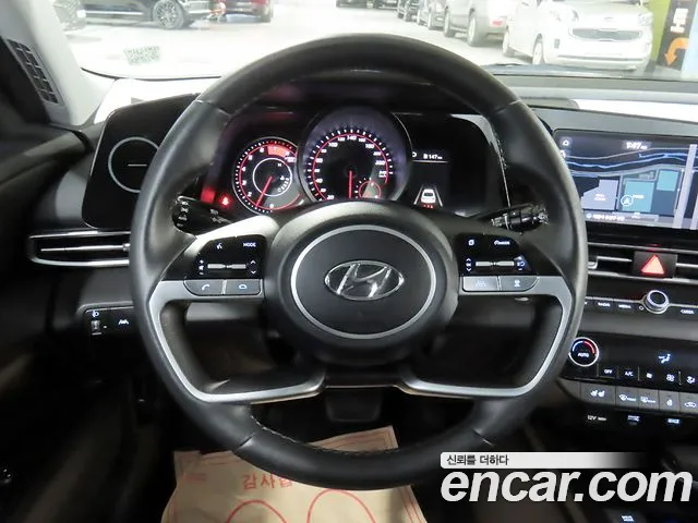 Hyundai Avante — Фото автомобиля 12