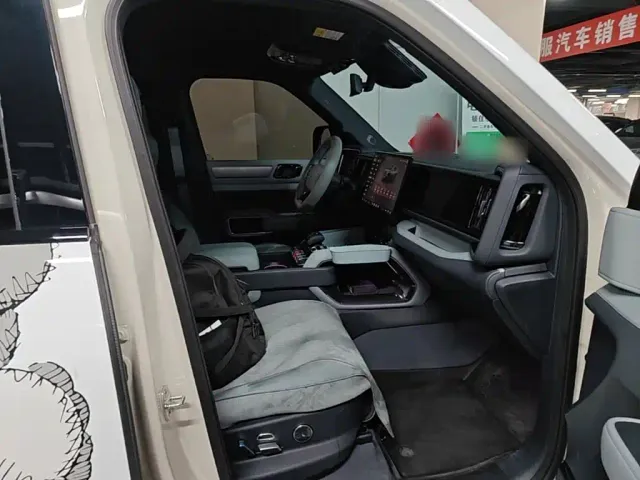 BYD FangChengBao Leopard 5 — Фото автомобиля 24