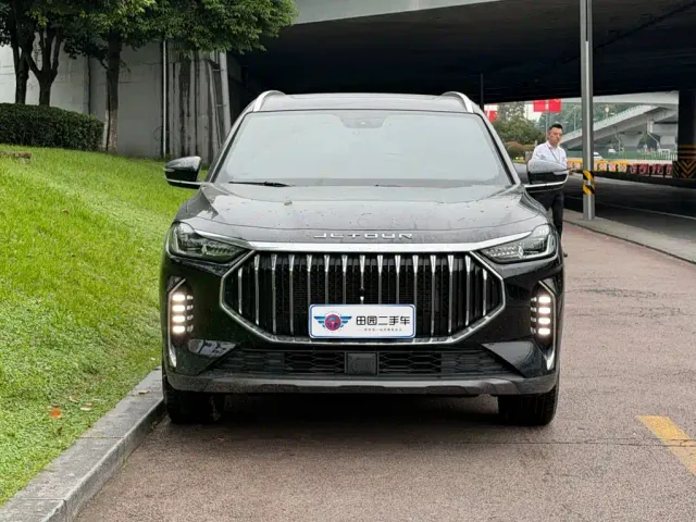 Jetour X70 Plus — Фото автомобиля 2