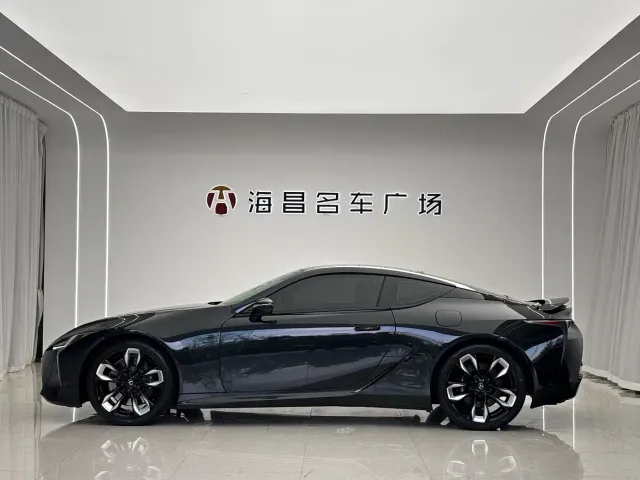 Lexus LC — Фото автомобиля 3