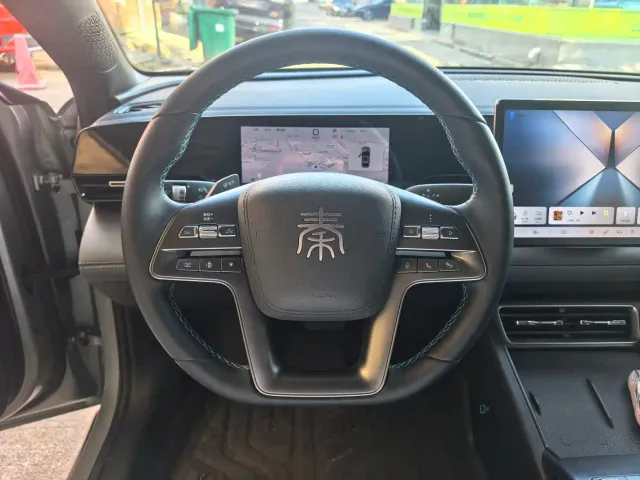 BYD Qin L — Фото автомобиля 6