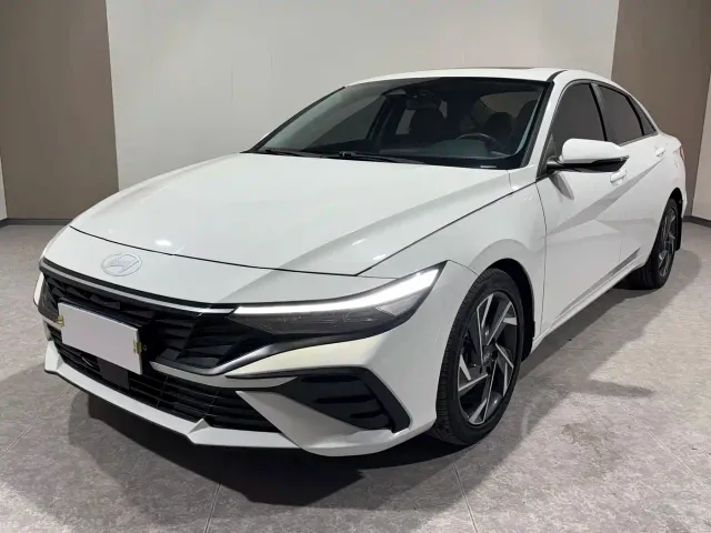 Фотография автомобиля — Hyundai Elantra