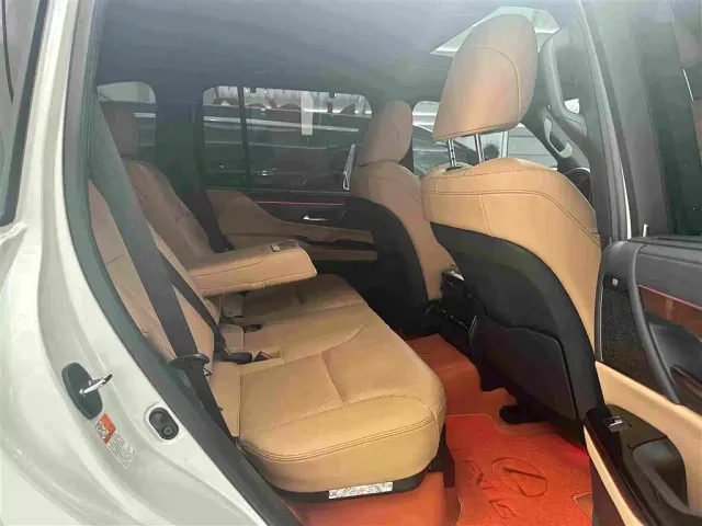 Lexus LX — Фото автомобиля 14