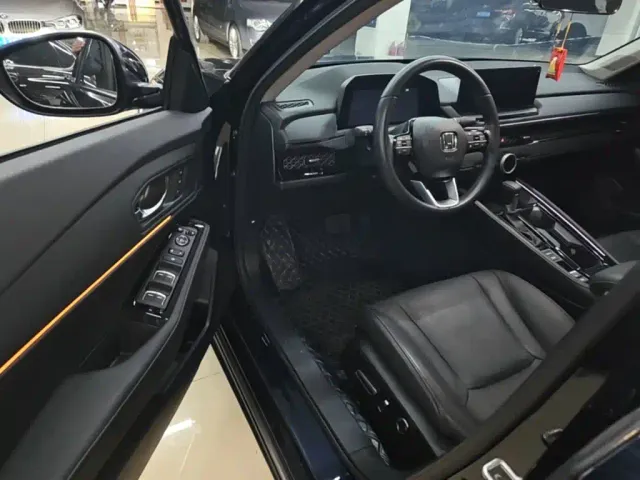 Honda Accord — Фото автомобиля 14