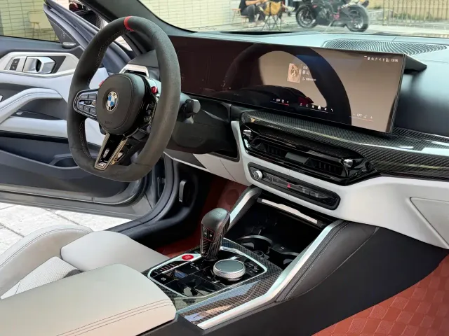 BMW M4 — Фото автомобиля 11