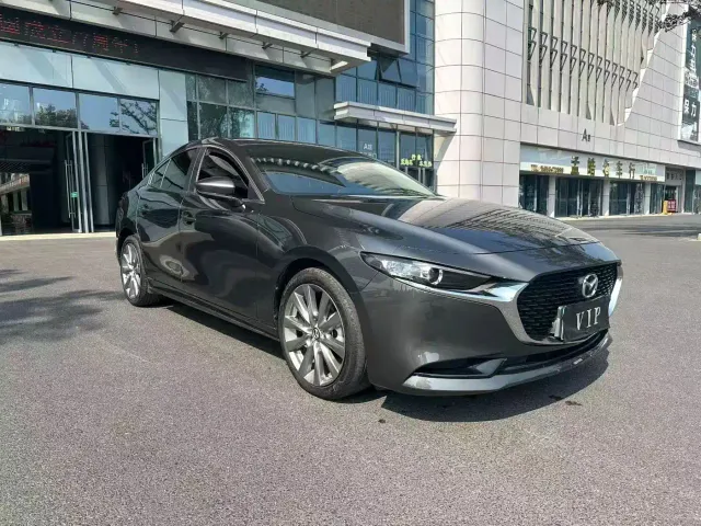 Mazda Axela — Фото автомобиля 3