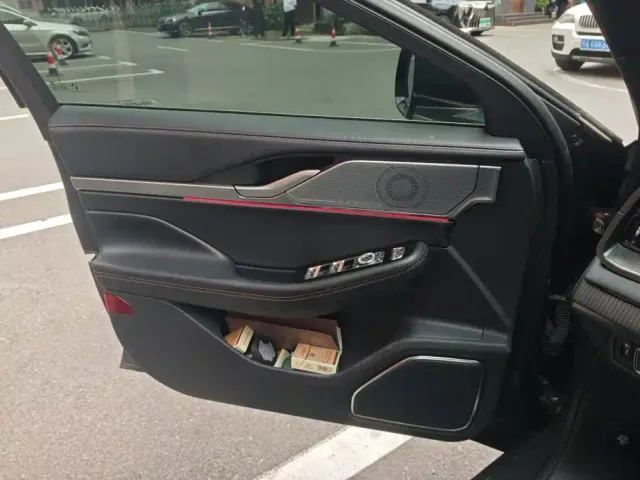 Lincoln Lincoln Z 2022 Model iCool Premium Edition — Фото автомобиля 7