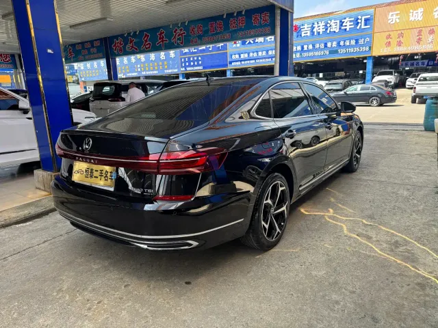 Volkswagen Passat — Фото автомобиля 8