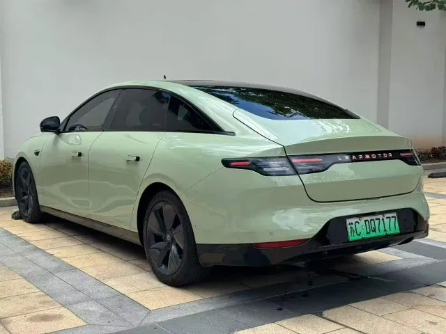 Leapmotor C01 — Фото автомобиля 9