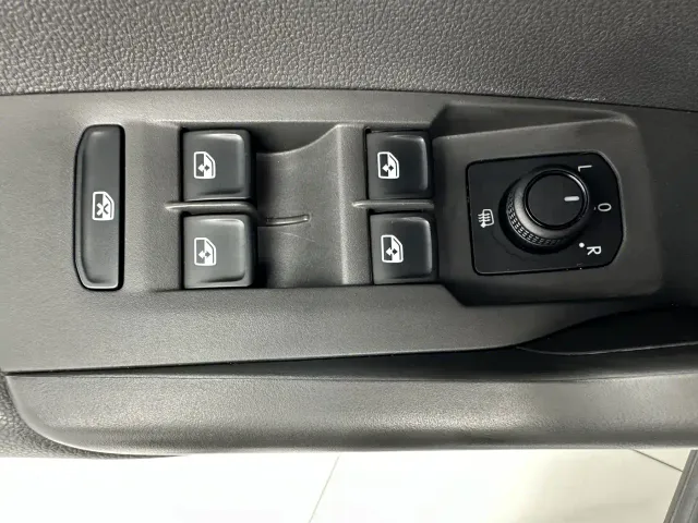 Volkswagen T-Cross — Фото автомобиля 12
