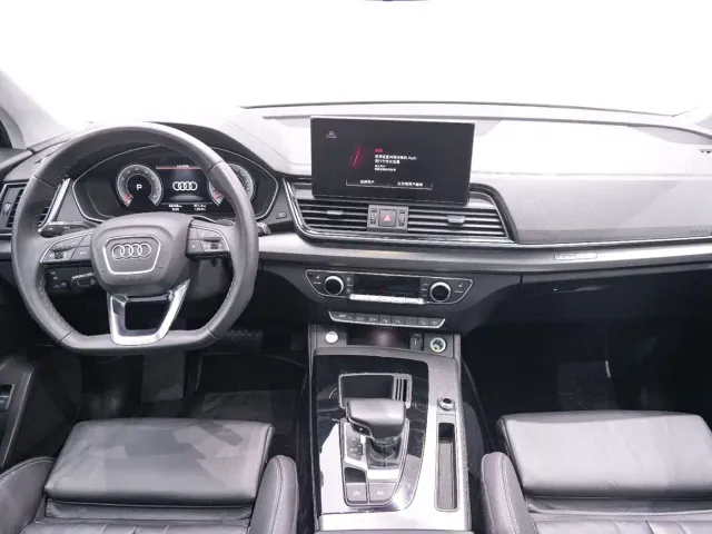 Audi Q5L — Фото автомобиля 11