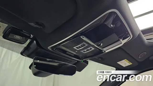 Land Rover Range Rover Velar Range Rover Velar 2.0 P250 Dynamic SE — Фото автомобиля 29