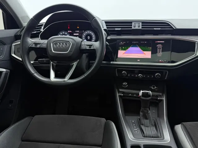 Audi Q3 — Фото автомобиля 10