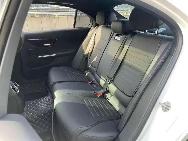 Mercedes-Benz C-Class — Фото автомобиля 9
