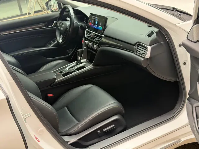 Honda Accord — Фото автомобиля 6