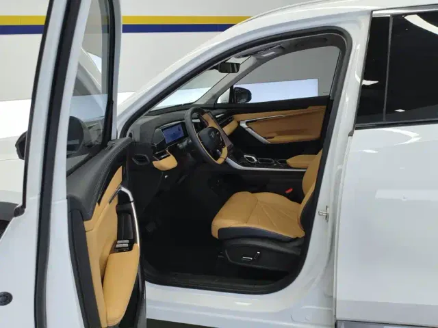 Geely Boyue L — Фото автомобиля 9
