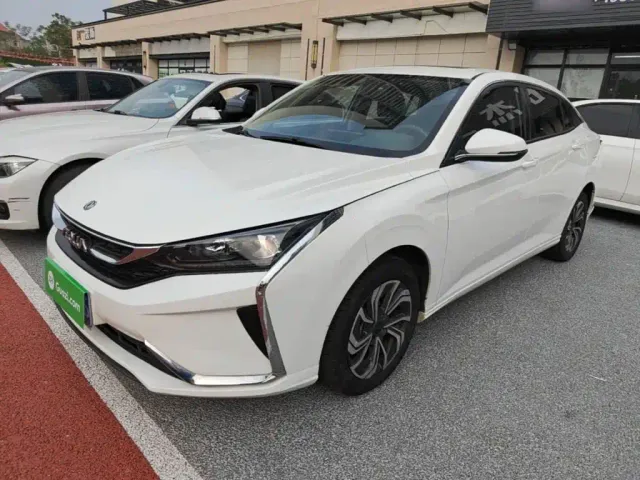 Фотография автомобиля — Dongfeng Yixuan