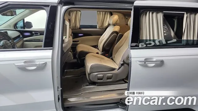 Kia Carnival Generation 4 — Фото автомобиля 29