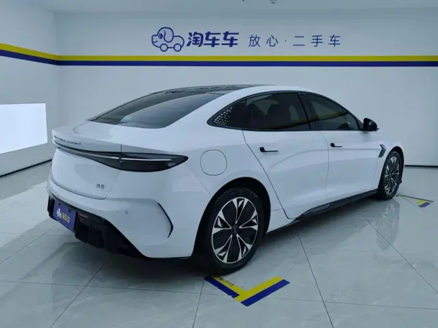 BYD Seal 2022 550km Standard Range RWD Premium — Фото автомобиля 3