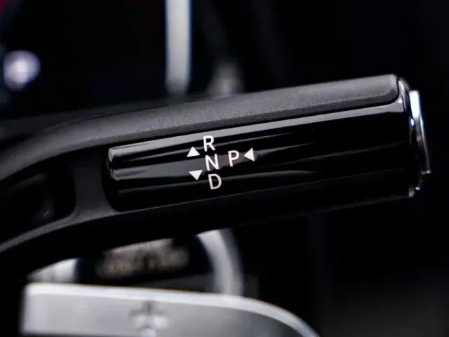 Mercedes-Benz E-Class — Фото автомобиля 22