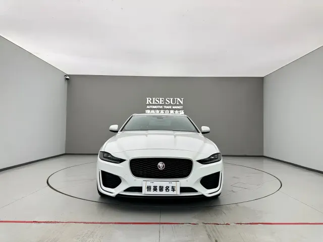 Jaguar XEL — Фото автомобиля 2