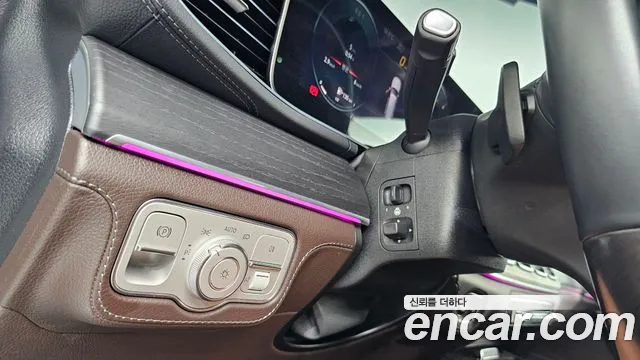 Mercedes-Benz GLS-Class — Фото автомобиля 26