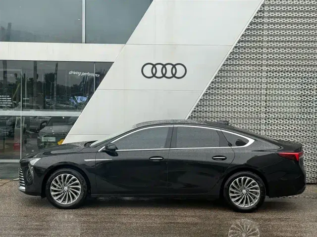 Buick LaCrosse — Фото автомобиля 3
