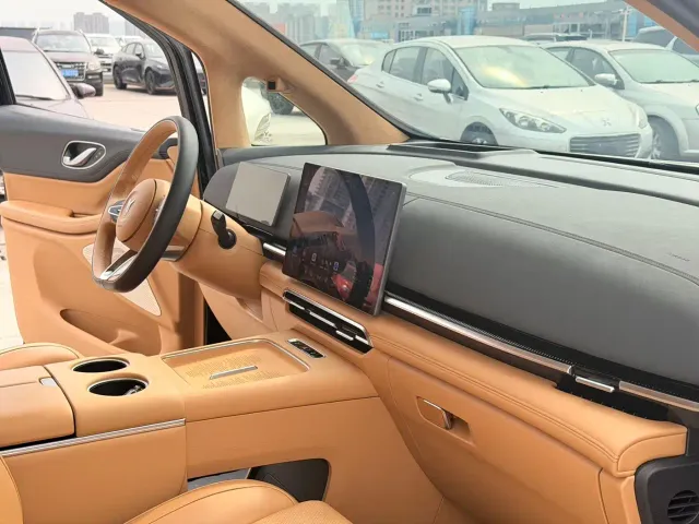 Voyah Auto Voyah Dreamer 2025 EV AWD Flagship Qiankun Edition — Фото автомобиля 6