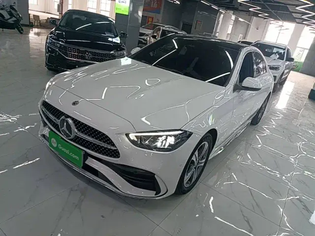 Фотография автомобиля — Mercedes-Benz C-Class