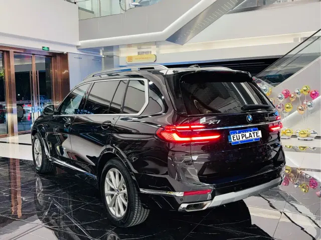 BMW X7 — Фото автомобиля 4