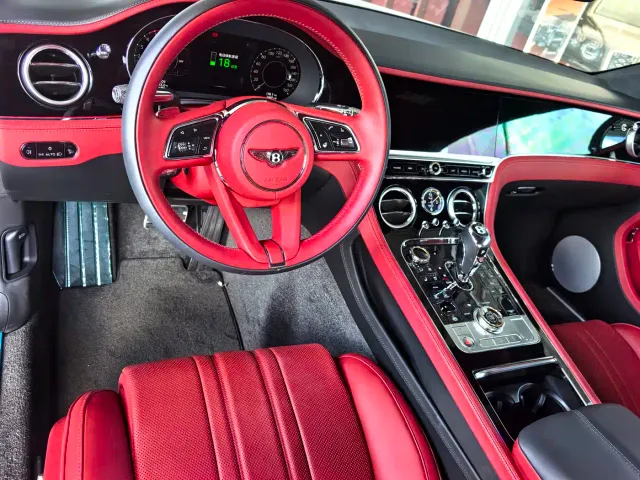 Bentley Continental Plug-in Hybrid — Фото автомобиля 9