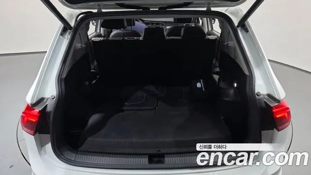 Volkswagen Tiguan — Фото автомобиля 26