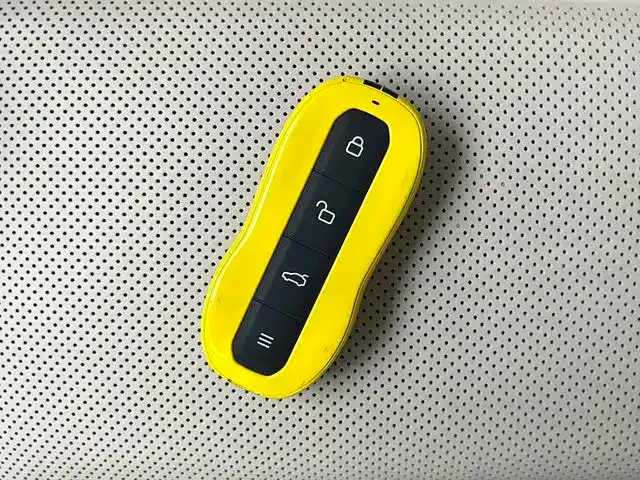 Xiaomi YU7 — Фото автомобиля 17