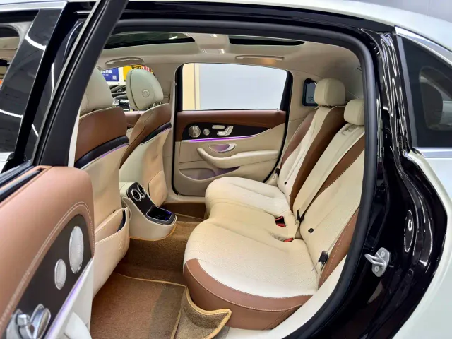 Mercedes-Benz E-Class — Фото автомобиля 9