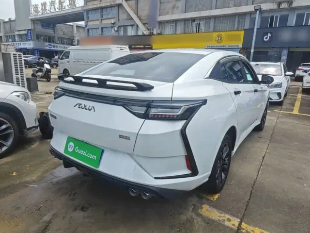 Dongfeng Yixuan — Фото автомобиля 6