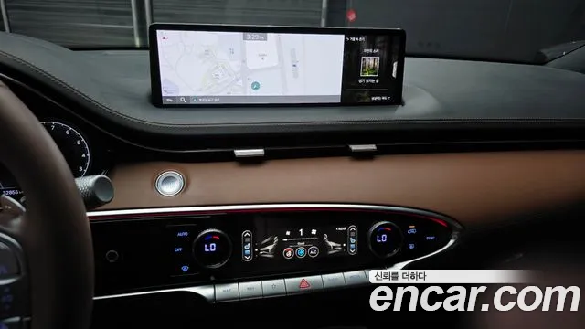 Genesis GV70 — Фото автомобиля 14