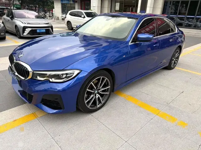 Фотография автомобиля — BMW 3 Series