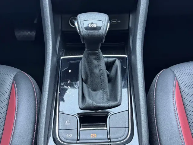 Skoda Karoq — Фото автомобиля 13
