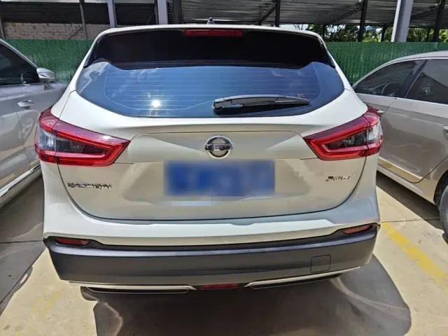 Nissan Qashqai — Фото автомобиля 5