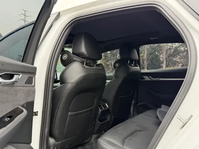 Geely Xingrui — Фото автомобиля 10