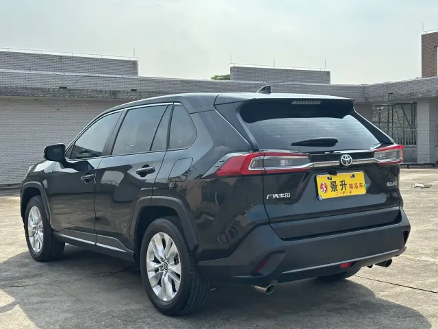 Toyota Wildlander — Фото автомобиля 7