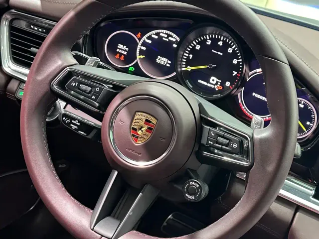 Porsche Panamera — Фото автомобиля 19