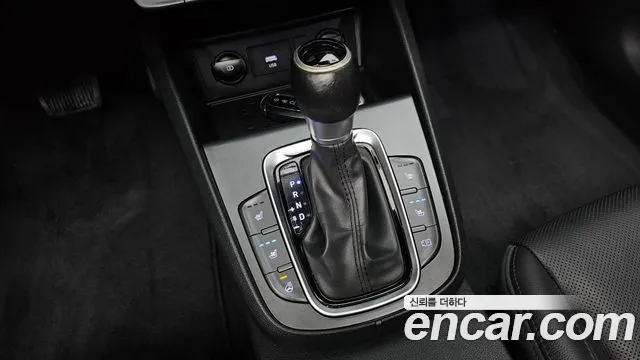 Hyundai Kona — Фото автомобиля 8