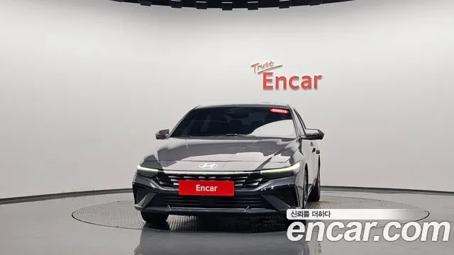 Hyundai Avante CN7 — Фото автомобиля 3