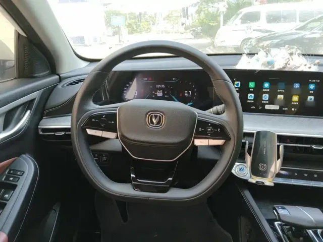 Changan Eado — Фото автомобиля 11