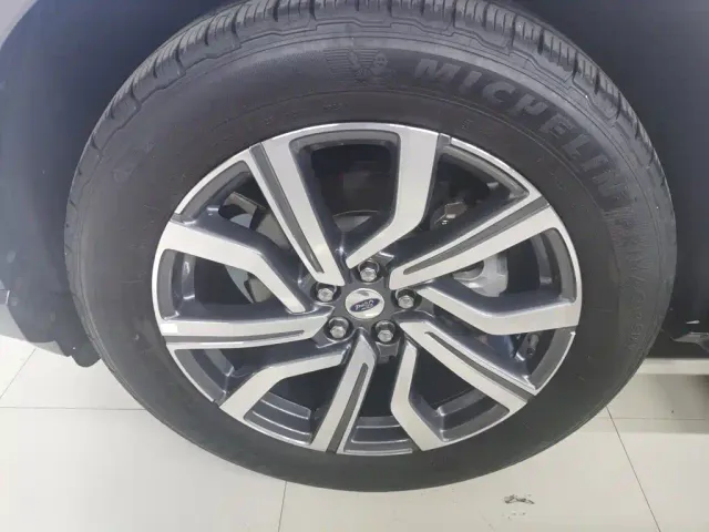 Ford Explorer — Фото автомобиля 13