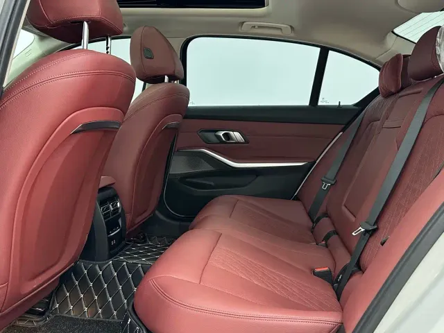 BMW 3 Series — Фото автомобиля 8