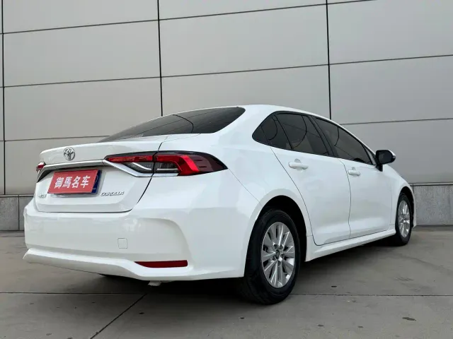 Toyota Corolla — Фото автомобиля 6